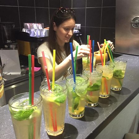 M-Club Hotel Budva Dış mekan fotoğraf